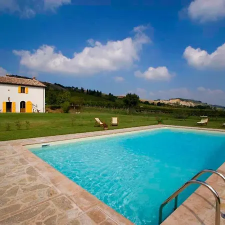 San Ruffillo Sleeps 6 Pool Wifi T762496